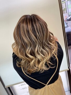 アイズ 本厚木(AIZU) バレイヤージュ/ブロンド