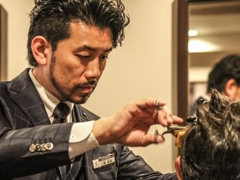 ディアバーバー 南森町店(DEAR BARBER)の写真/紳士の身だしなみをトータルプロデュース。プロの手で周りと差が付くStyleを実現。男を磨く【DEAR BARBER】