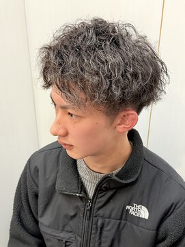 ヘアーアンドグルーミング ヨシザワインク(HAIR&GROOMING YOSHIZAWA Inc.) ツイストスパイラル/メンズツーブロック/センターパート／爽やか