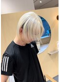 韓国メンズアッシュグレーセンターパートウルフブリーチカラー