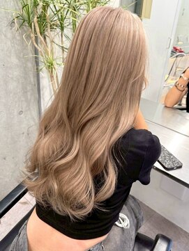 サンク 原宿 表参道(cinq) 表参道ミルクティー顔まわりレイヤーカットケアブリーチベージュ