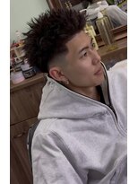 ケーエムシーセントラルルーツ(KMC Central Roots)&nbsp;フェード＆カット＆ツイストパーマ