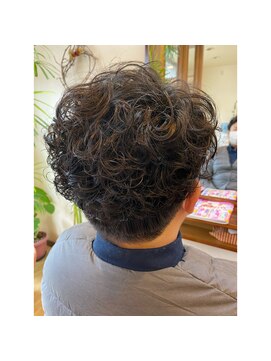 キキ 美容室(KIKI) 外国人風メンズパーマスタイル