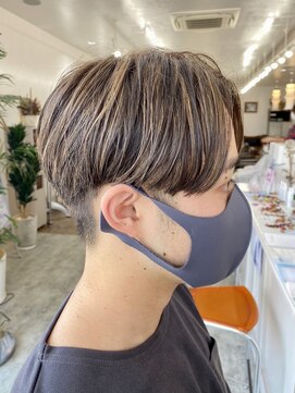 ユラギフロムユイマァル 水島店(YURAGI from YUIMARL) 刈り上げマッシュ×グレージュハイライト