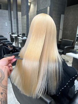 アンダーバーホワイト 鳳店(_WHITE) 抜きっぱなしブロンド