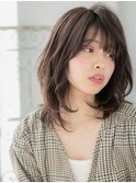 アンニュイなくせ毛風ミディアムレイヤーg古河20代30代40代