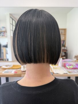 バム(BaM) インナー切りっぱなしボブ