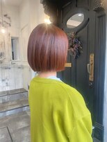 カムジーヘッドカミノウラ(COMEGHEAD KAMINOURA)&nbsp;上乃裏ショートボブくびれショートイルミナカラー顔周りレイヤー