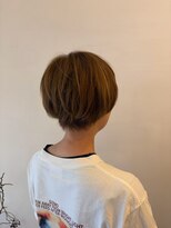 フェスト ヘア メイクアップ(Fest hair makeup) 軽やかな束感で仕上げるナチュラルショート