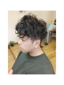 キキ 美容室(KIKI) メンズパーマ★