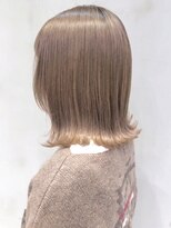 ミルクティーボブ_くびれミディイヤリングカラー_ba320381