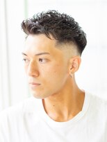 にもう&nbsp;ワイルドアップバング　スキンフェード　アイロンパーマ