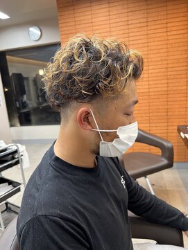 リリ(Liri material care salon by JAPAN) くせ毛を活かしたメンズショート