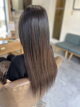 フツーロ 栄(FUTURO) プルエクステ