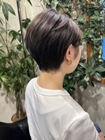 ハナワ エビス トウキョウ ヘアーサロン(HanaWa ebisu tokyo hair salon) 【頭の形が綺麗に見えるショート】　恵比寿　広尾