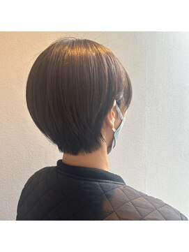 サンクチュアリー ウィズ コネクト(Sanctuary with connect) 丸みのあるショートボブ