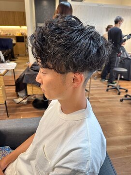 サード(ThairD) メンズスタイル/マッシュパーマ/前髪パーマ/アースカラー