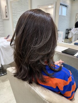 エイミーバイアフロートザガーデン 浦和店(amie by afloat the garden) レイヤーくびれウルフ