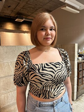 オムズ(OM's) ブリーチカラー/ミルクティーベージュ