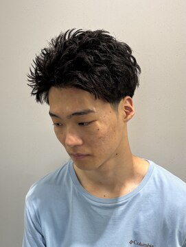 フライ 東通り店(Frei) スパイキーショート×ピンパーマ