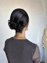 エレ('ele)&nbsp;黒髪カチモリアレンジ