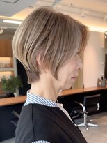 ソワネ 表参道(soigne) 青山白髪ぼかしハイライトウルフショートボブグレージュ40代50代