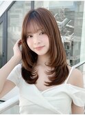 レイヤーカットで小顔印象！顔周りデザインがポイント/川崎94