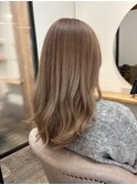 ミルクティーベージュ