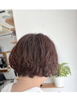 ウタ(uta) 柔らかブラウンの丸みショートボブ