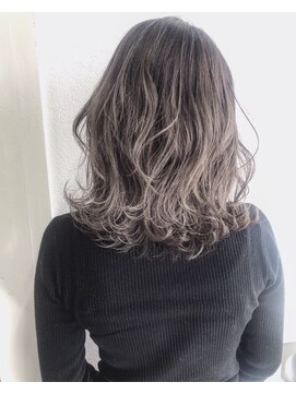 ジゼル(GiseL) 【GiseL】アッシュグレージュレイヤーロブ