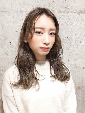 アシェット(assiette) ベージュ×ミディアムスタイル×長め前髪