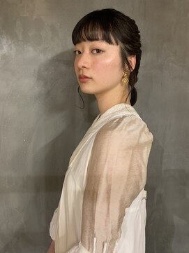 シシ(SiSi) ワイドバング×簡単アレンジヘア