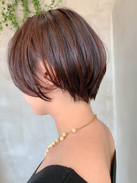 テトヘアー(teto hair) ショートボブ、ハンサムショート、ピンクベージュ、薄いピンク
