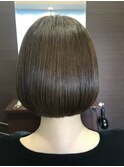 触りたくなる艶ボブ