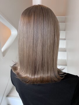 テテ(TETE) ミルクティーベージュ 長堀橋×心斎橋