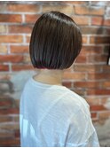 ボブスタイルのインナーカラー