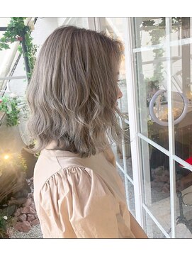 メロウシルフィ(Mellow sylphy) ホワイトベージュ