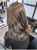 柔らかベージュ