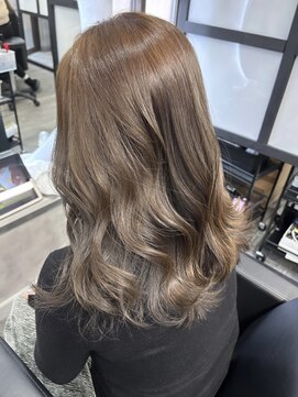 アイ(_i) 柔らかベージュ