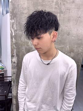 メンズサロン キング 梅田店(Men’s salon K!ng) 波巻きツイストスパイラルパーマ/フェザーパーマ/眉毛/メンズ