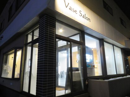 ヴェイスサロン(Vase Salon)の写真