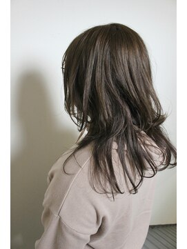 ビアージュ(Viage) :レイヤー　:ボブウルフ　:オリーブカラー　:カーキベージュ