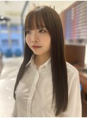 きちんとまとまる艶ストレート