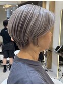 表参道白髪ぼかしレイヤーボブウルフショートヘアベージュ40代◎