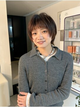 クルー(Creww KYOTO) 顔周りのデザインで小顔効果ウルフショート