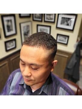 バレス 田町(BALES) [スキンフェード/ツイストスパイラル/田町]