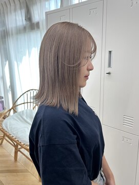 シーラス(cirrus) 【akari担当】　ホワイトベージュ20代/30代/40代/50代