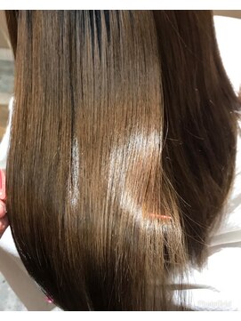 アルーシェ 心斎橋(Alushe) 高保湿トリートメント【心斎橋 難波 なんば 髪質改善】