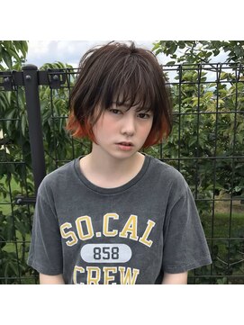 ヴィアージュ(Viaje) Vividレッドオレンジイヤリングカラーボブ