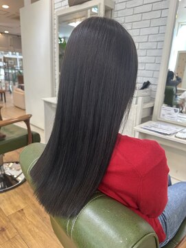 クララ タカマツ(CLALA Takamatsu) 色落ち後も赤みのないアッシュカラー